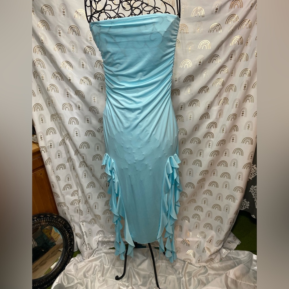 Chic Strapless Light Blue Dress with Ruffles
